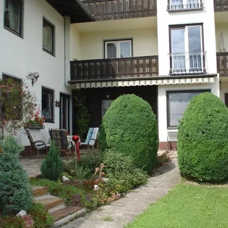 Katharina Fruehstueck Ab 5 Uhr Frueh Guest house Seeboden